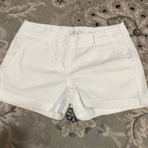 Vineyard Vines White Shorts